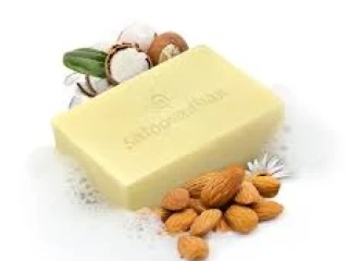 Coca Butter, Aloe Vera, Almond Oil, Glutathione & Olive Oil Soap